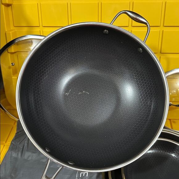 HEXCLAD 7-Piece Nonstick Stainless Steel Frying Pan Set 8 10 12- Lids Wok $600 - Picture 3 of 10